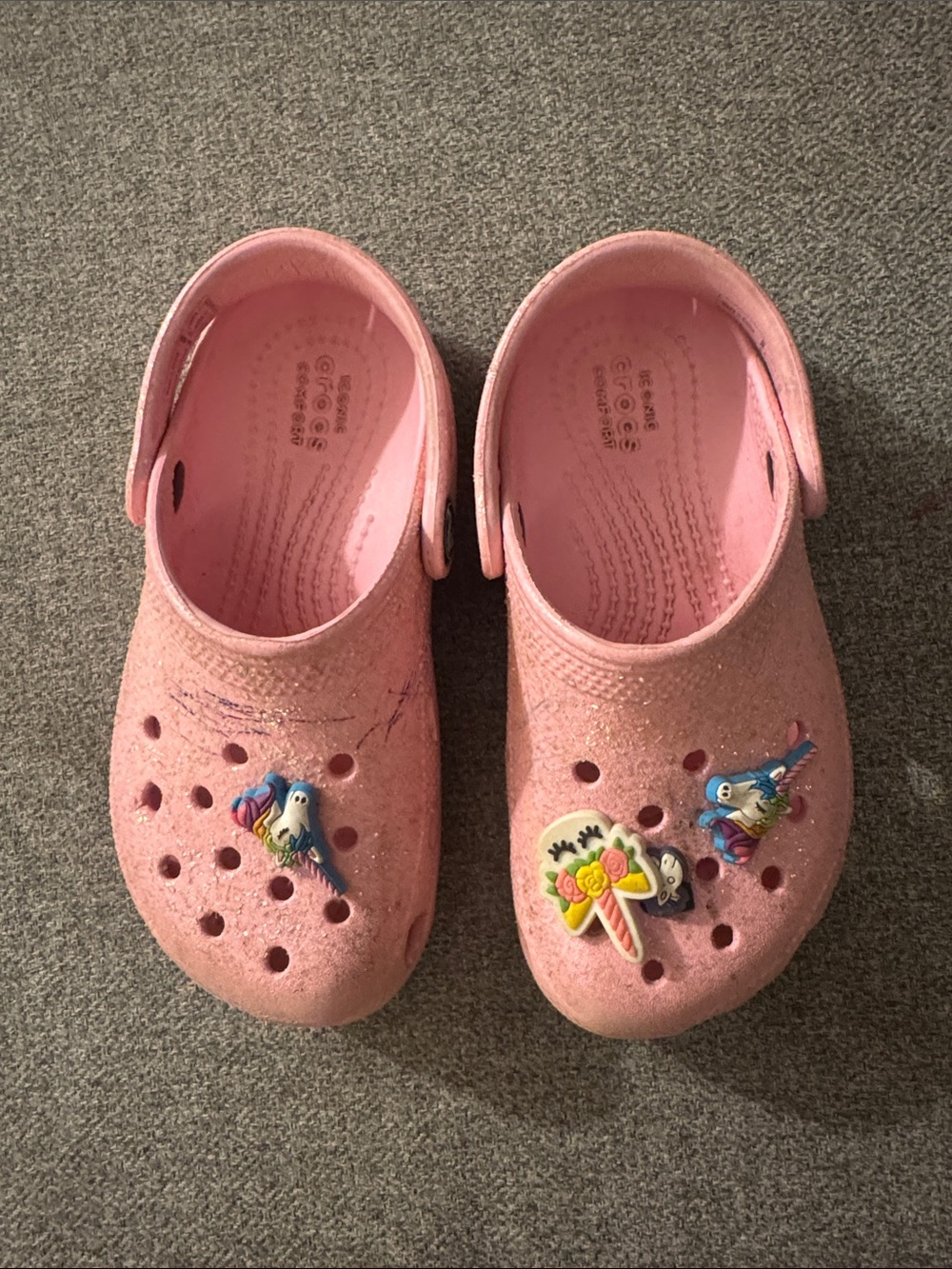 5/$15- CROCS Kids Glitter Pink Slip-On Clogs with Fun Charms